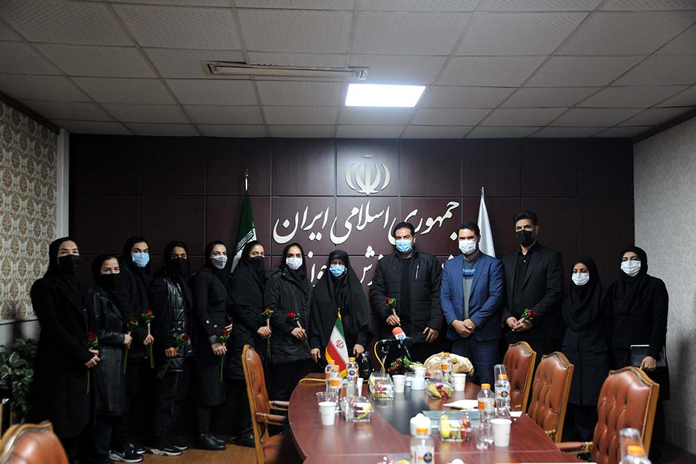 نشست سرپرست معاونت وزارت ورزش و جوانان با تیم ملی هندبال بانوان/ عکس