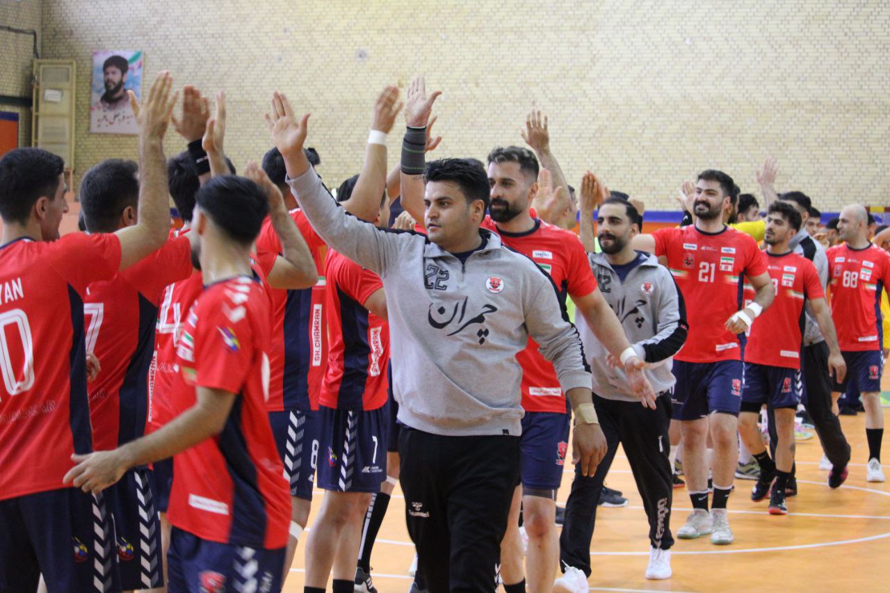 هفته نخست سی و هفتمین دوره لیگ برتر هندبال مردان باشگاه‌های ایران؛ شهید چمران لارستان 23 - زغال سنگ طبس 22/ عکس