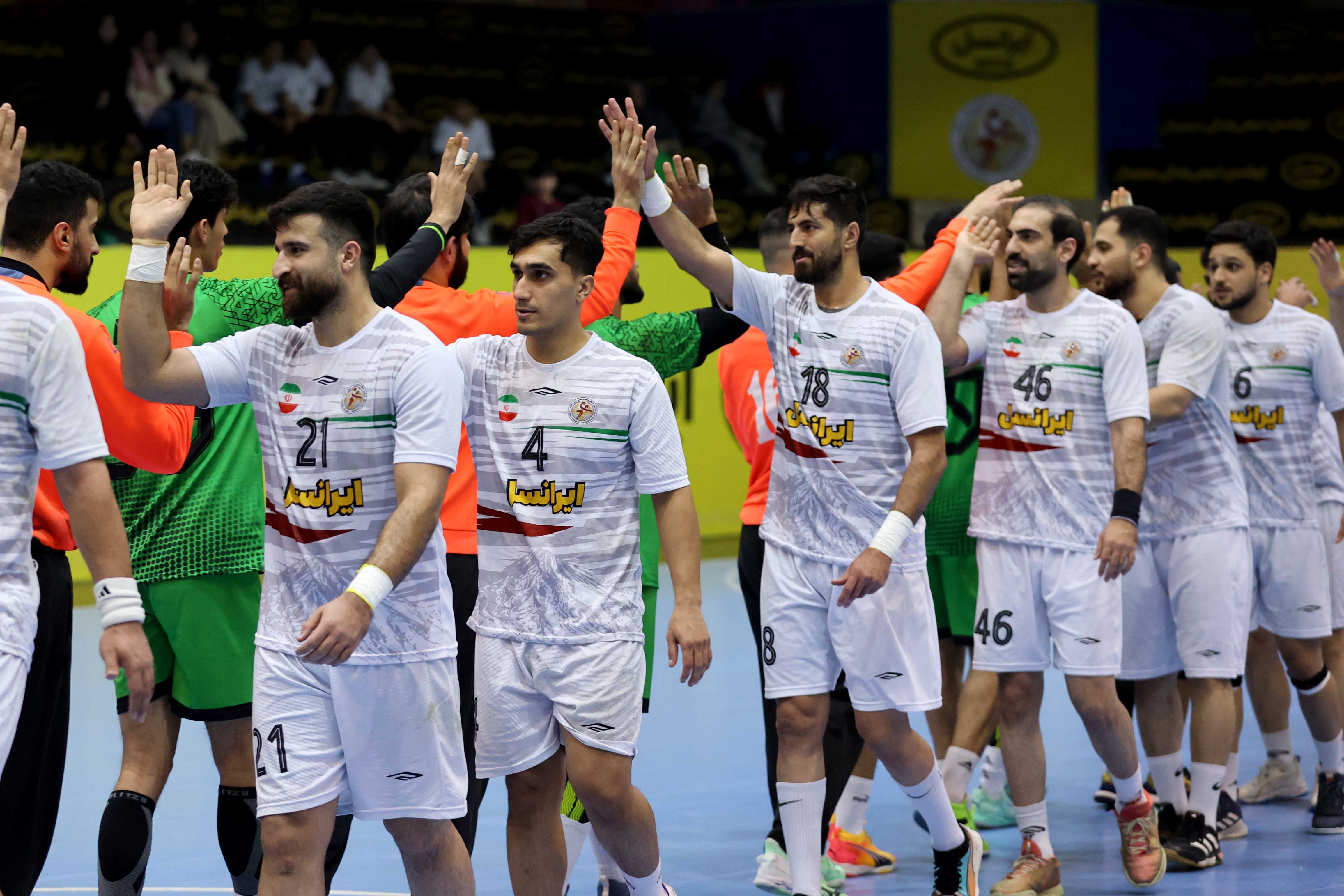 نخستین بازی دوستانه تیم‌های ملی ایران و عراق؛ ایران 37 - عراق 24/ عکس-1