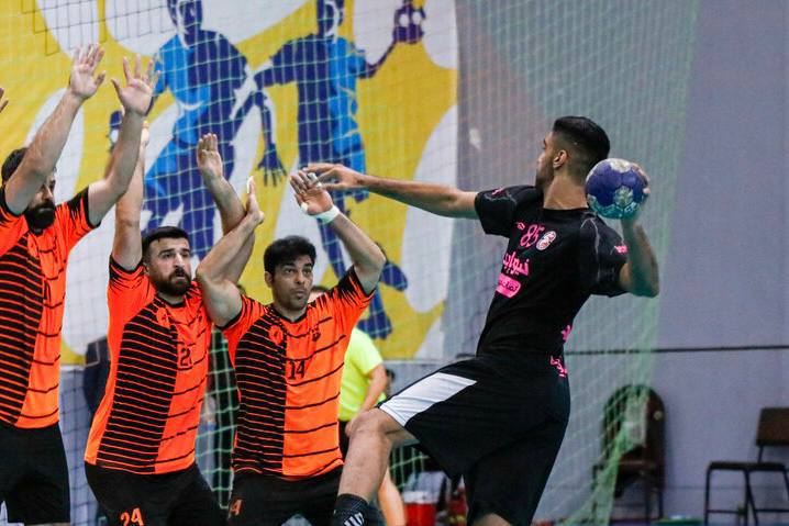 هفته سیزدهم سی و هفتمین دوره لیگ برتر هندبال مردان باشگاه‌های ایران؛ گیتی پسند 29 - صنعت مس کرمان 30/ عکس