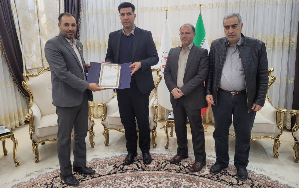 دیدار رئیس فدراسیون هندبال و مدیرعامل سازمان منطقه ویژه اقتصادی خراسان جنوبی / ایجاد زمینه‌های فعالیت هرچه بیشتر رشته هندبال در منطقه ویژه اقتصادی خراسان جنوبی