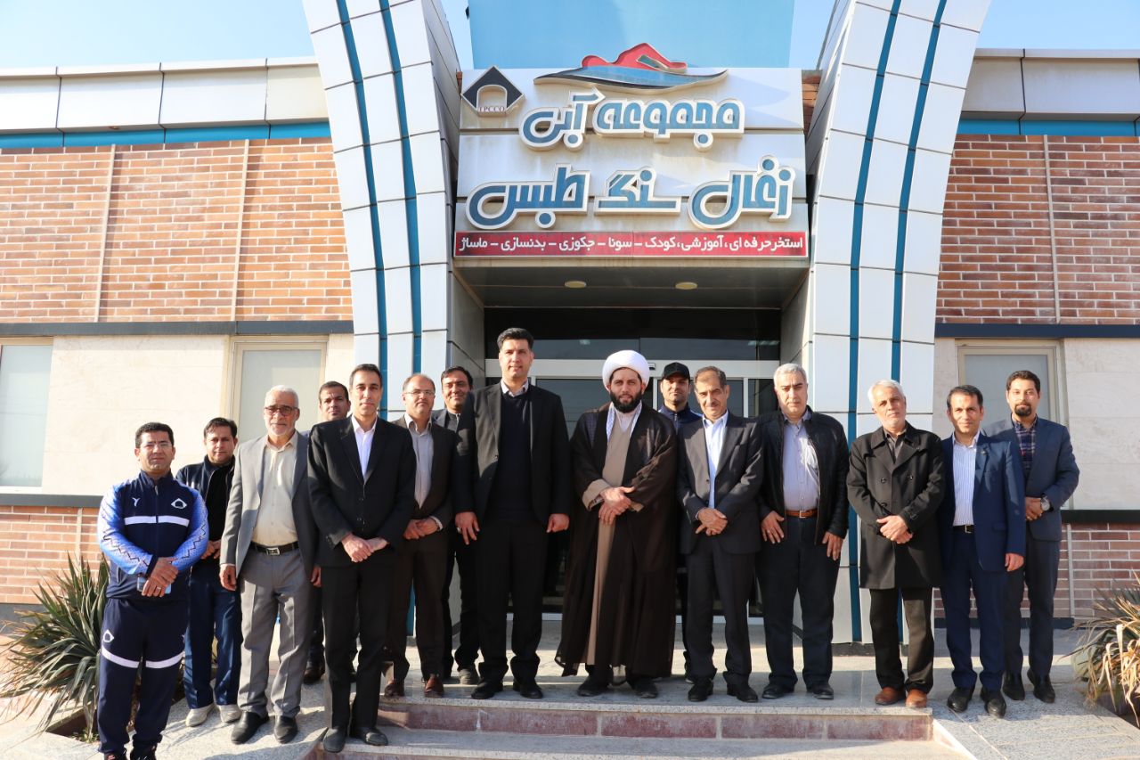 دیدار رئیس فدراسیون هندبال و مدیرعامل شرکت زغال سنگ پروده طبس / از برنامه‌ریزی برای گسترش زیرساخت‌ها تا فراهم نمون شرایط برای برپایی اردوهای ملی و میزبانی از رویدادهای بین‌المللی هندبال در طبس