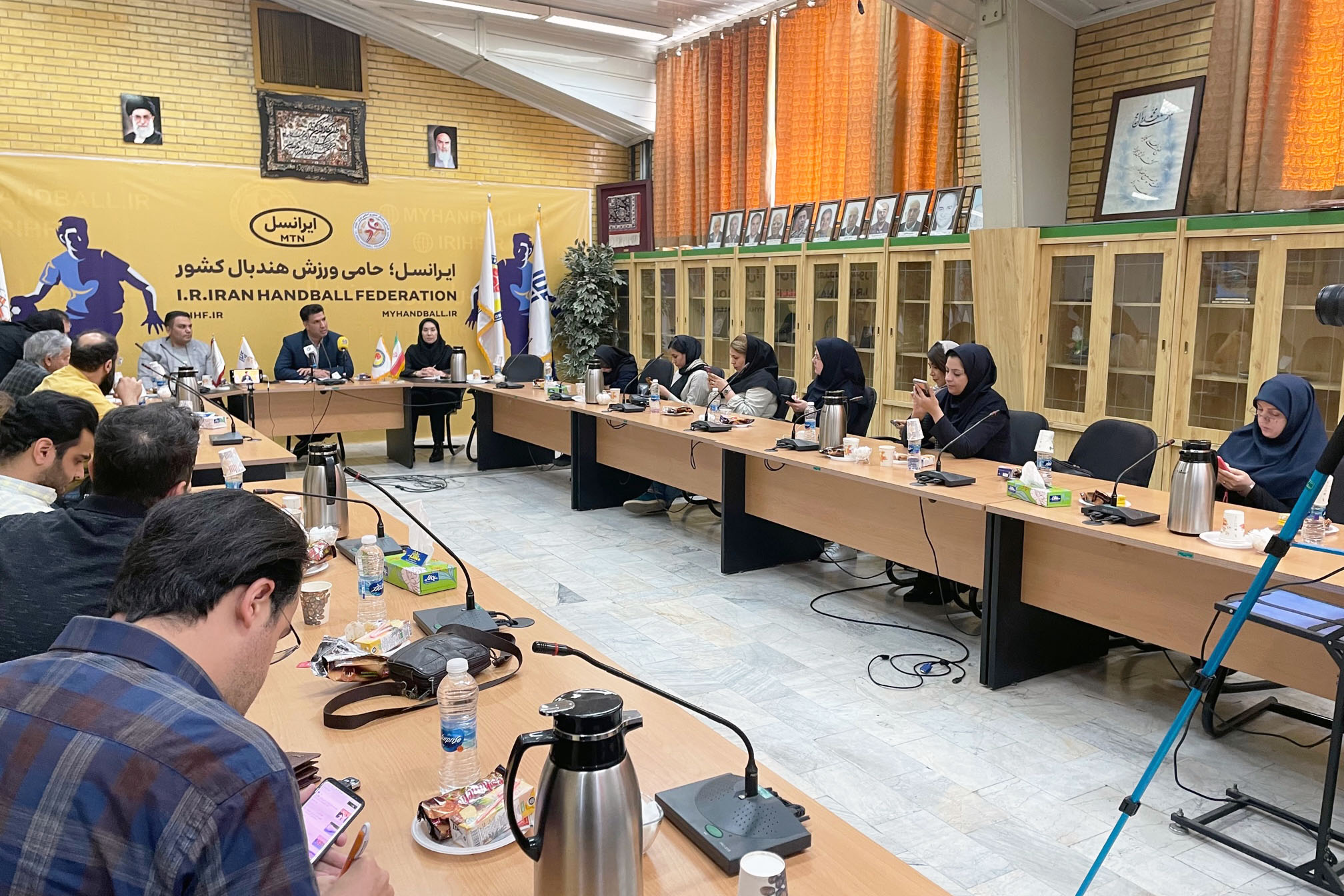 نشست خبری رییس فدراسیون هندبال با رسانه‌ها برگزار شد