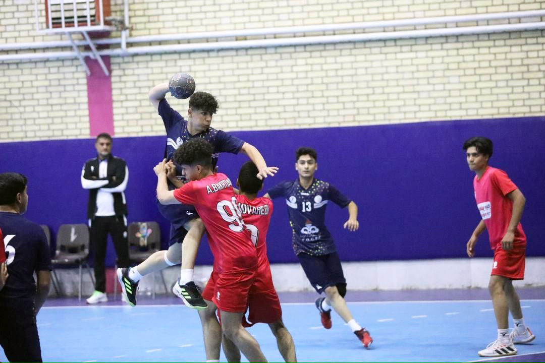 نتایج روز نخست مسابقات لیگ آیندگان/ برنامه دیدارهای روز دوم