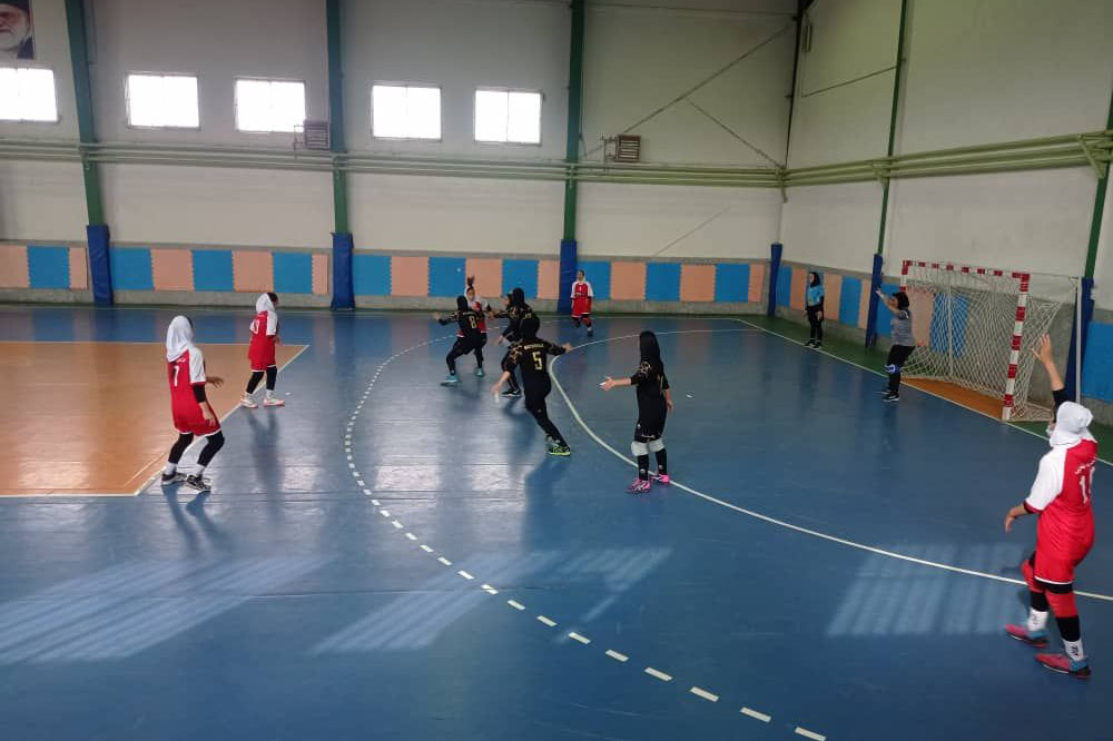 نتایج روز نخست دور رفت لیگ آیندگان دختر/ برنامه مسابقات روز دوم