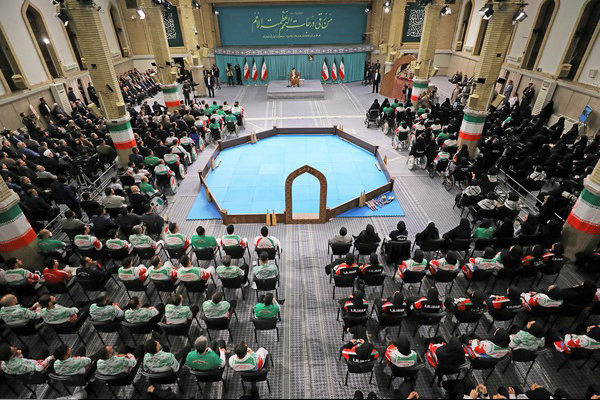 حضور ملی‌پوشان هندبال ساحلی نوجوانان ایران در دیدار رهبر معظم انقلاب با ورزشکاران و مدال‌آوران ورزش کشور