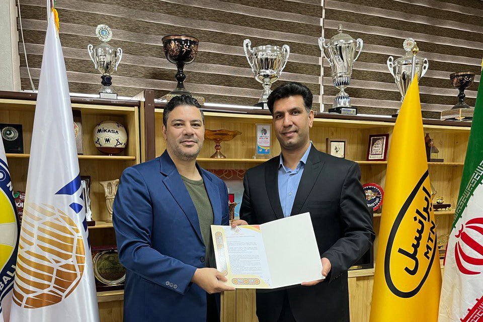 رییس فدراسیون هندبال خبرداد: با نگاه آینده نگری در هندبال، آغاز به کار «مربی صاحب نام مصری» در تیم ملی هندبال جوانان