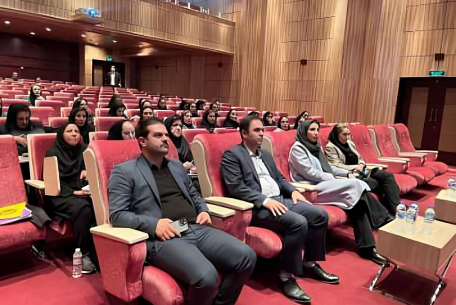 برگزاری سمینار داوران و ناظران نیم فصل لیگ برتر هندبال بانوان