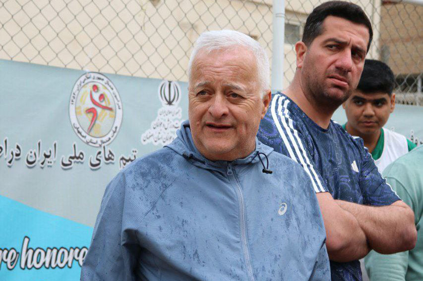گرا پی‌شه: به دنبال ارتقاء سطح هندبال ساحلی ایران هستیم/ تیم‌های ملی در مسابقات پیش‌رو شانس بالایی دارند