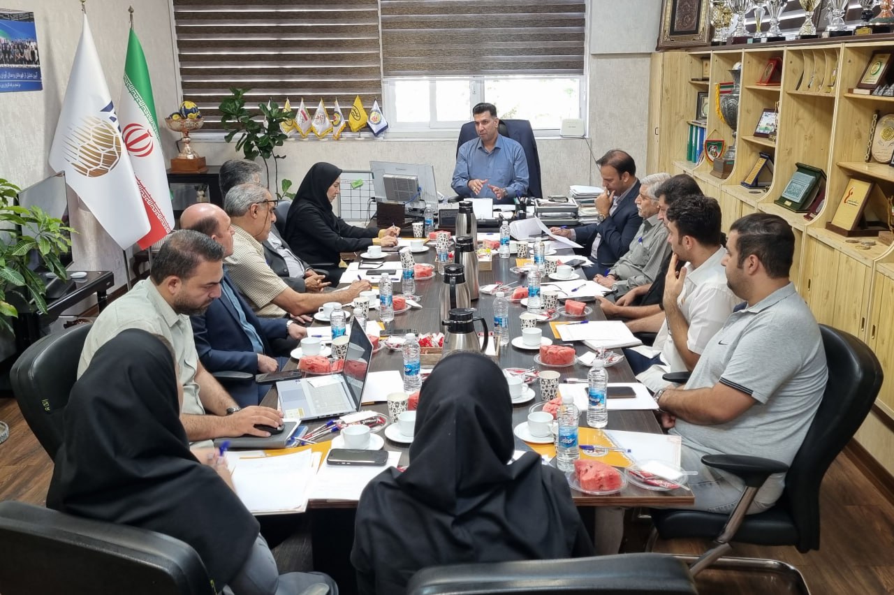 چهارمین نشست شورای راهبردی فدراسیون هندبال برگزار شد/ تاکید رئیس فدراسیون بر استفاده از هوش مصنوعی