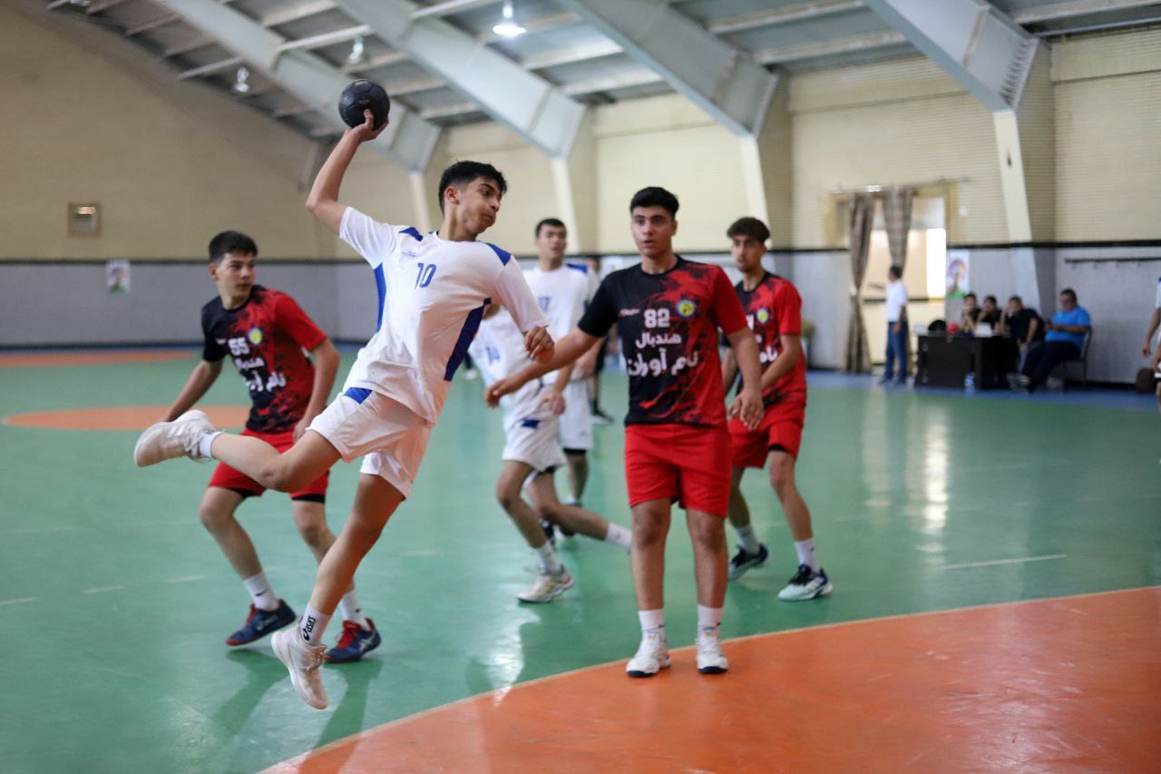 چهار تیم پایانی مسابقات هندبال پسران المپیاد استعدادهای برتر مشخص شدند