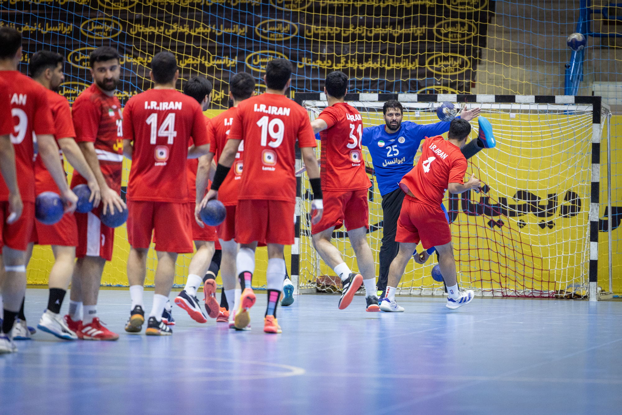 رافائل 16 بازیکن را به اردوی تیم ملی هندبال مردان فراخواند