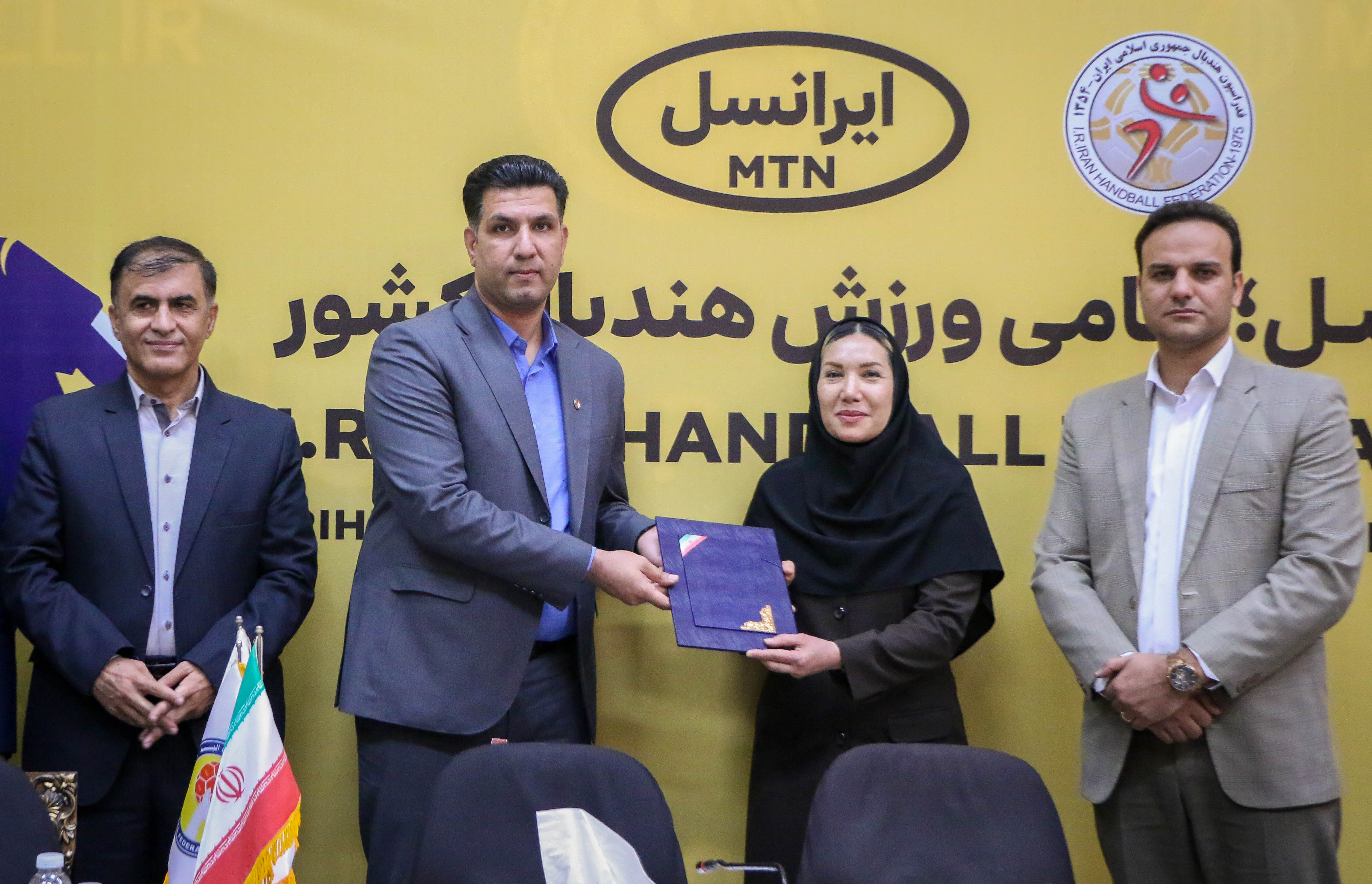 جلسه هم اندیشی نواب رئیس بانوان هیئت‌های استانی با حضور رییس فدراسیون هندبال/ ویدئو