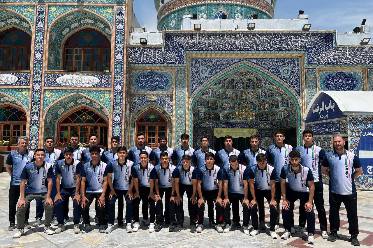 لحظاتی از برنامه فرهنگی تیم ملی هندبال نوجوانان پسر با حضور در آستان مقدس امامزاده صالح(ع)/ ویدئو