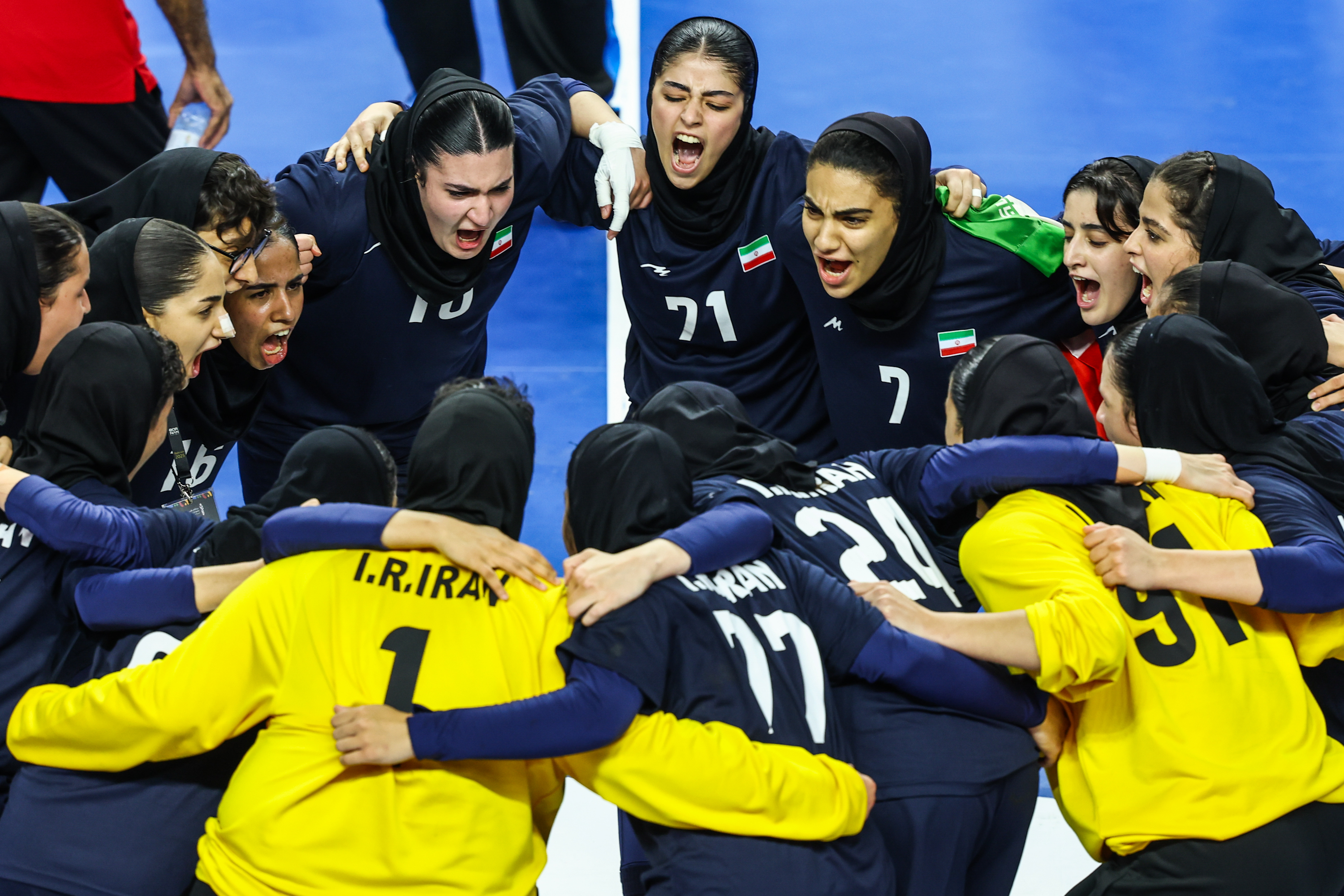 روایت یک احساس ناب؛ زیباترین پیام‌های دنیا از ایران به بحرین رسید/ ویدئو